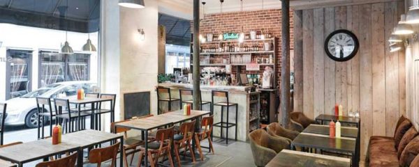 agencement intérieur de restaurant